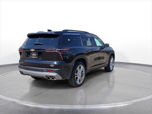 New 2025 Chevrolet Traverse LT w/ Enhanced Driving Package FWD image 8
