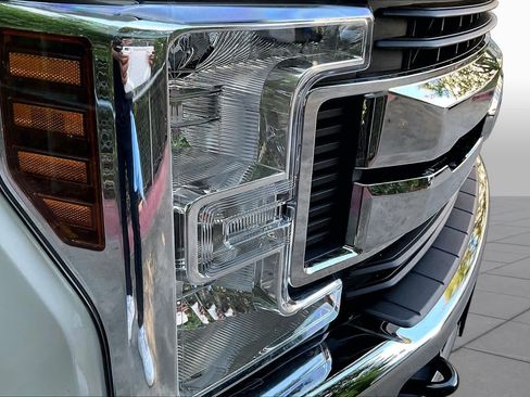 Used 2019 Ford F250 XL w/ STX Appearance Package RWD image 25