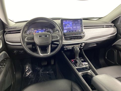 Used 2022 Jeep Compass Latitude w/ Convenience Group image 19