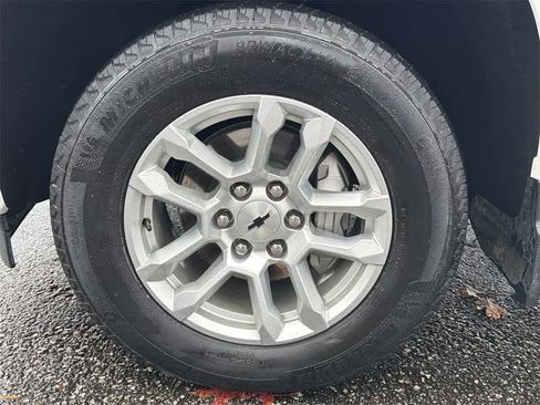 Used 2023 Chevrolet Silverado 1500 RST image 9