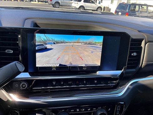 Used 2025 Chevrolet Silverado 2500 LT w/ Convenience Package image 15