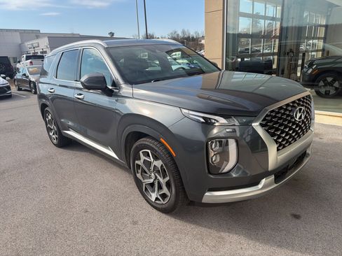 Used 2021 Hyundai Palisade Calligraphy image 2