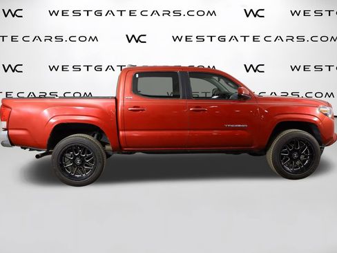 Used 2016 Toyota Tacoma SR5 image 39