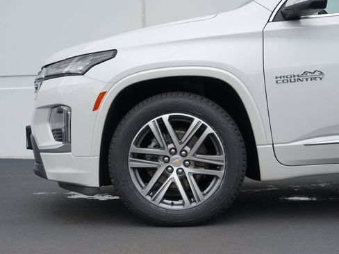 Certified 2023 Chevrolet Traverse High Country AWD/4WD image 11