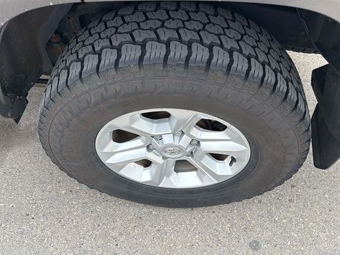 Used 2015 Toyota 4Runner SR5 Premium image 19