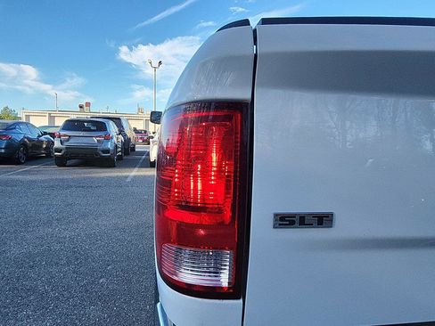 Used 2023 RAM 1500 Classic SLT image 10