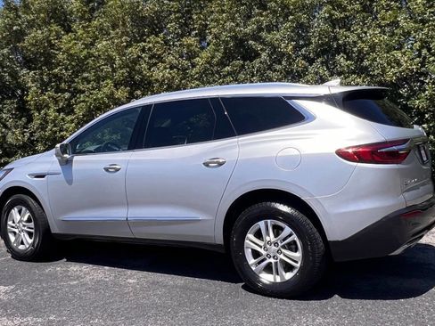 Used 2020 Buick Enclave Essence w/ Sound and Sites Package AWD/4WD image 5