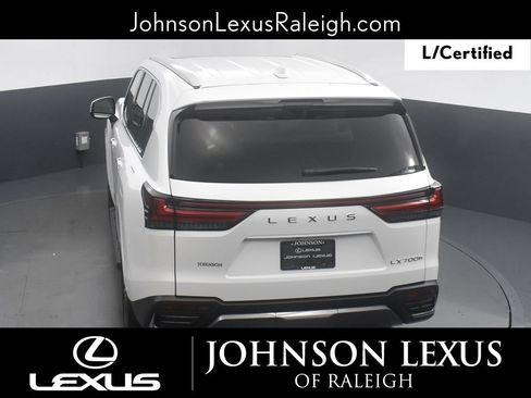 Used 2025 Lexus LX 700h Luxury AWD/4WD image 18