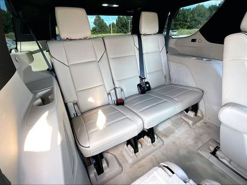 Used 2023 Cadillac Escalade Premium Luxury AWD/4WD image 26