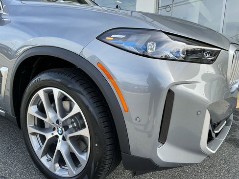 Certified 2024 BMW X5 xDrive40i w/ Premium Package image 24