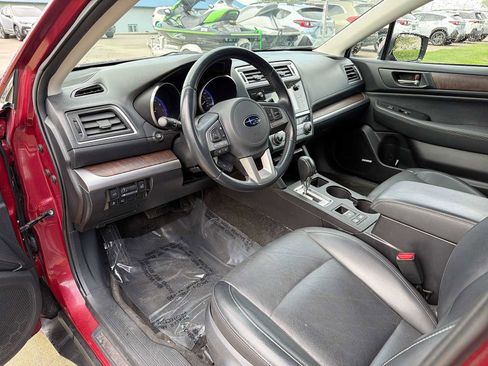 Used 2015 Subaru Outback 2.5i Limited AWD/4WD image 2