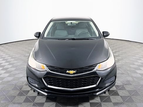 Used 2017 Chevrolet Cruze LS image 2