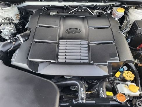 Used 2015 Subaru Outback 3.6R Limited image 11