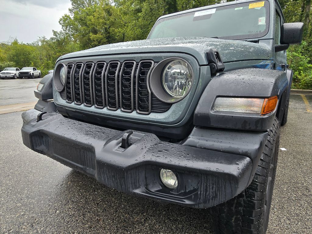 Used 2024 Jeep Wrangler Unlimited Sport AWD/4WD image 14
