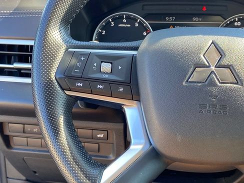 Used 2024 Mitsubishi Outlander SE AWD/4WD image 14