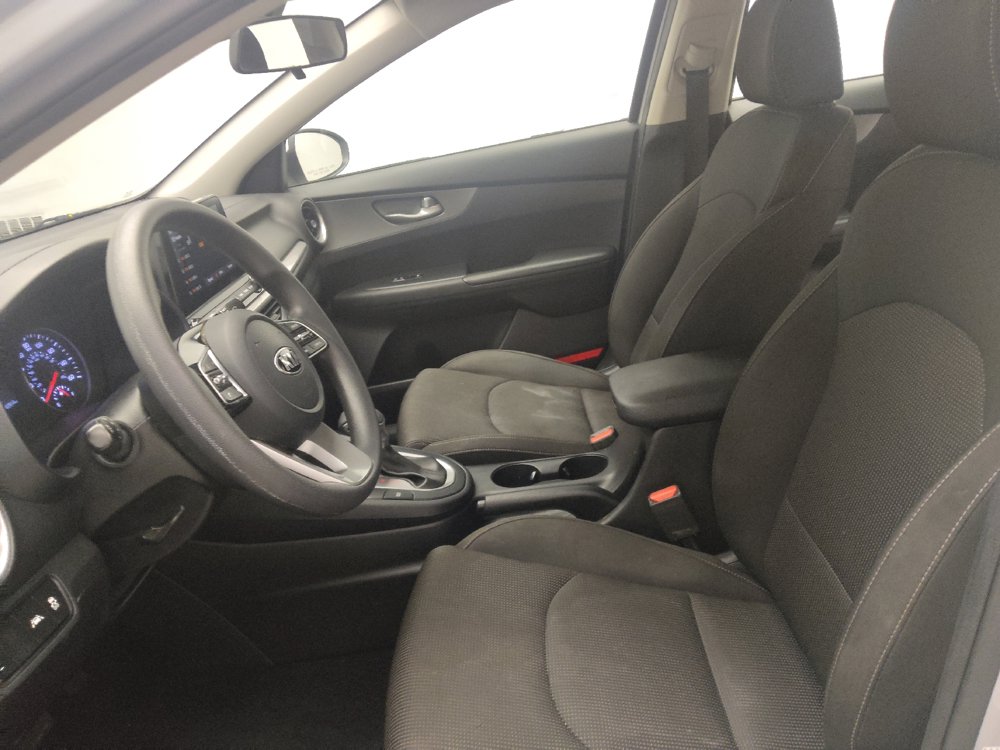 Used 2019 Kia Forte LXS FWD image 17