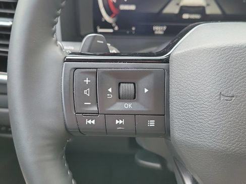 Certified 2025 Nissan Rogue SL w/ SL Premium Package FWD image 27