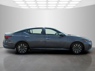 Used 2025 Nissan Altima 2.5 SV FWD video 2