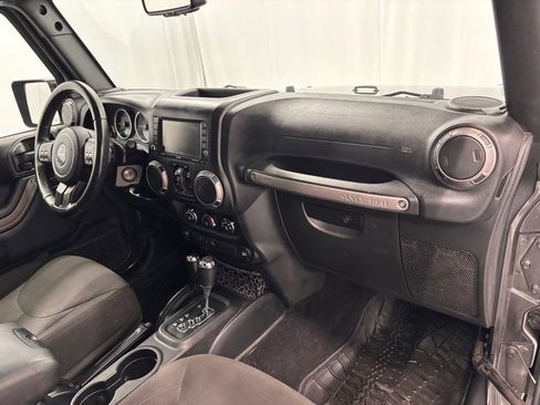 Used 2017 Jeep Wrangler Unlimited Sport w/ Quick Order Package 24S image 17