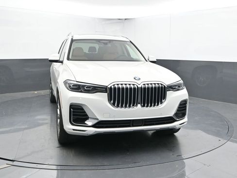 Used 2022 BMW X7 xDrive40i w/ Executive Package AWD/4WD image 2