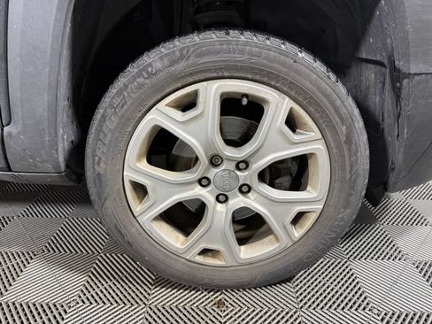 Used 2017 Jeep Renegade Limited AWD/4WD image 11
