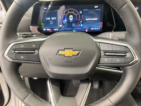 New 2026 Chevrolet Equinox LT AWD/4WD image 14