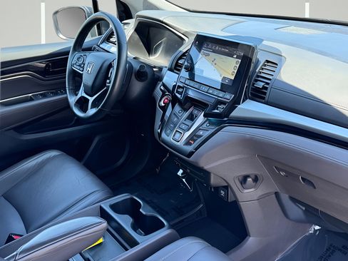 Used 2023 Honda Odyssey Touring image 10