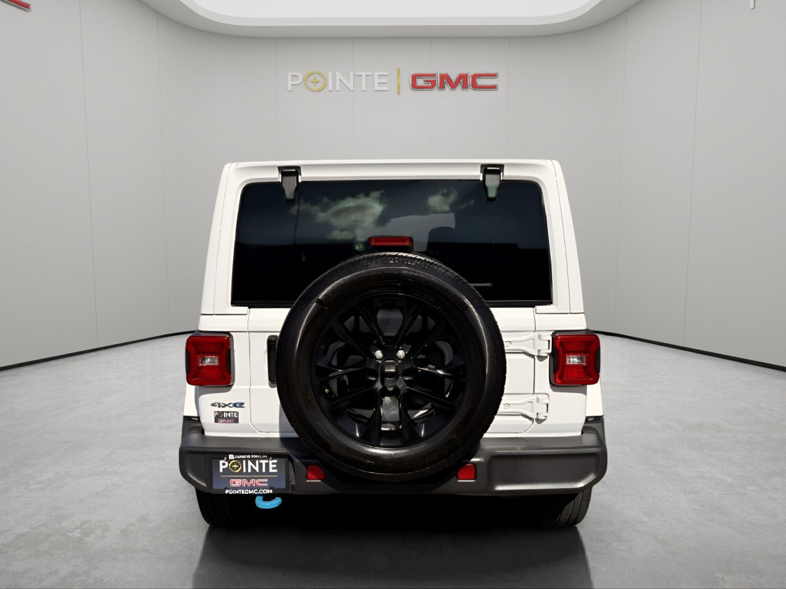 Used 2024 Jeep Wrangler Unlimited Sahara AWD/4WD image 5