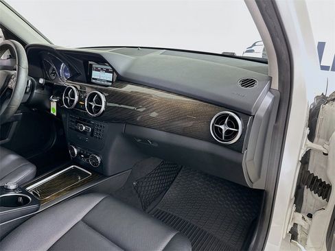Used 2015 Mercedes-Benz GLK 350 2WD image 30