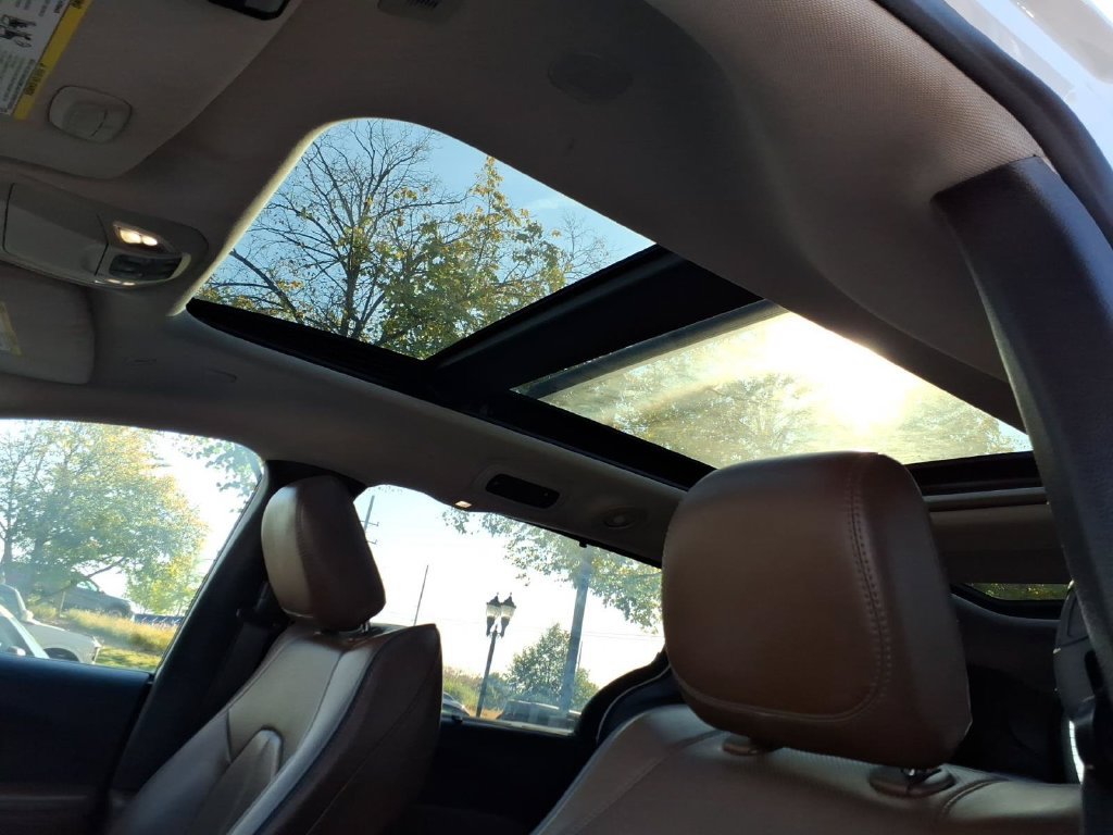 Used 2019 Chrysler Pacifica Limited FWD image 11
