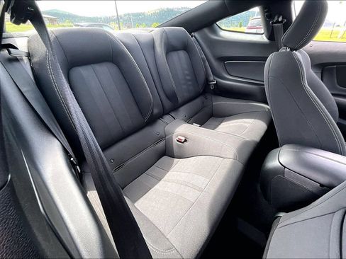 Used 2022 Ford Mustang GT RWD image 27