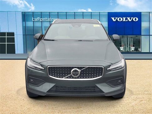 New 2026 Volvo V60 B5 Cross Country Ultra w/ Protection Package Premier image 2