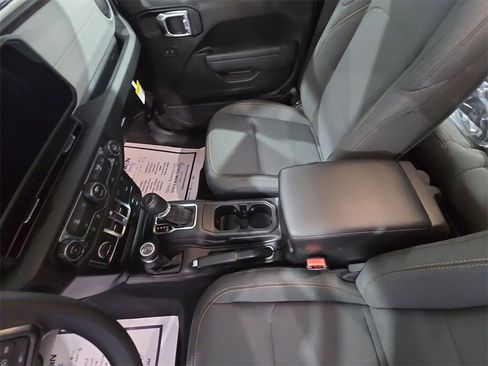 New 2026 Jeep Gladiator Sport image 12