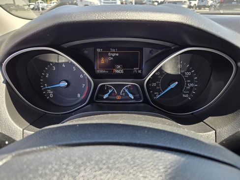 Used 2017 Ford Focus SE FWD image 18