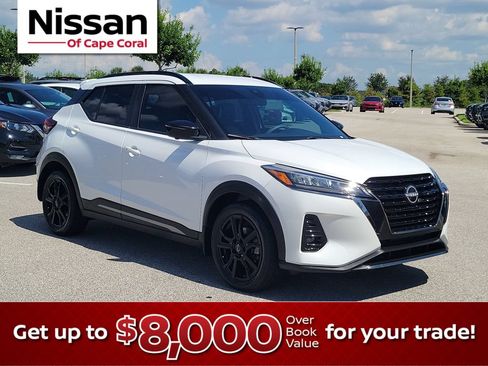 Used 2024 Nissan Kicks SR w/ SR Premium Package FWD image 1