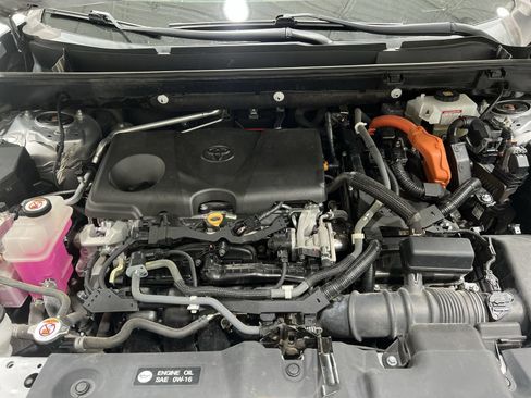 Used 2020 Toyota RAV4 XLE w/ Convenience Package AWD/4WD image 25
