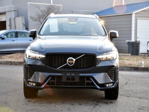 Certified 2025 Volvo XC60 B5 Plus image 2