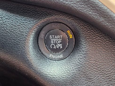 Used 2014 Jeep Cherokee Limited w/ Technology Group AWD/4WD image 30