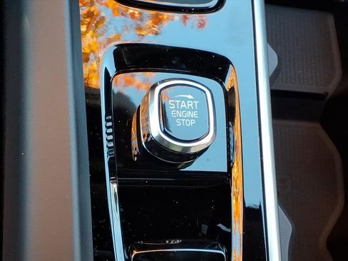 New 2026 Volvo XC60 B5 Core image 22