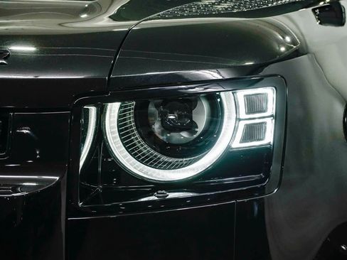 Used 2023 Land Rover Defender 110 V8 image 7