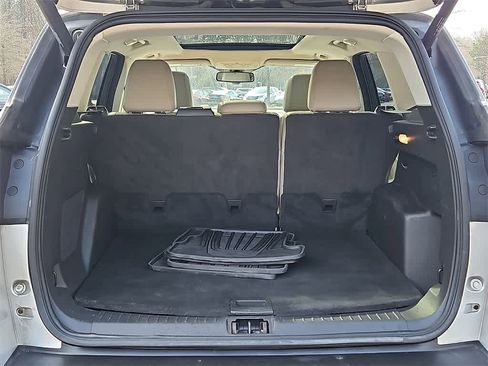 Used 2017 Ford Escape Titanium image 29