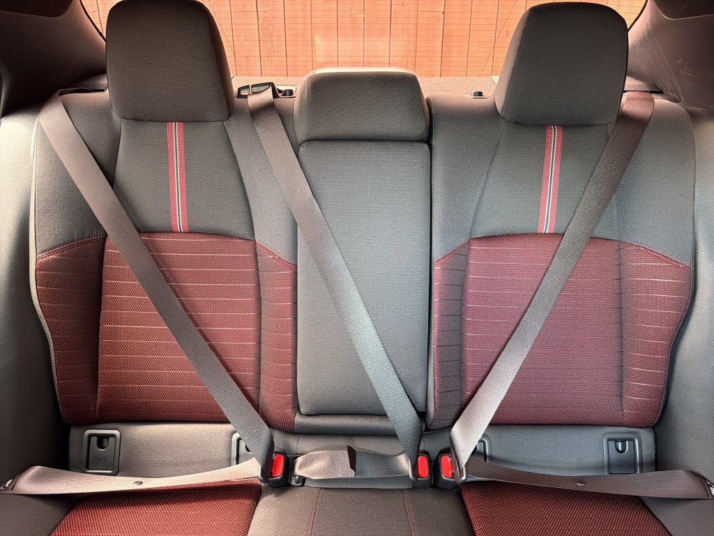 Used 2026 Toyota Corolla SE FWD image 29