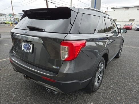 Used 2020 Ford Explorer Platinum w/ Premium Technology Package image 10