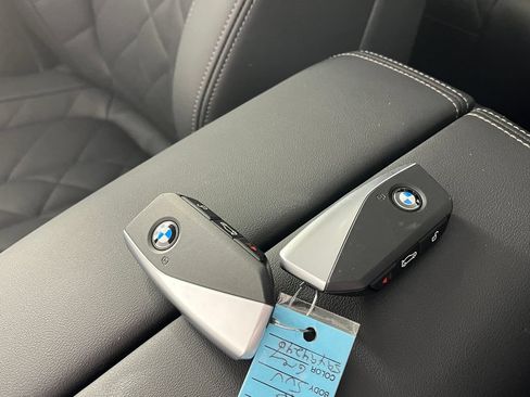 Used 2025 BMW X5 xDrive40i w/ M Sport Package AWD/4WD image 29