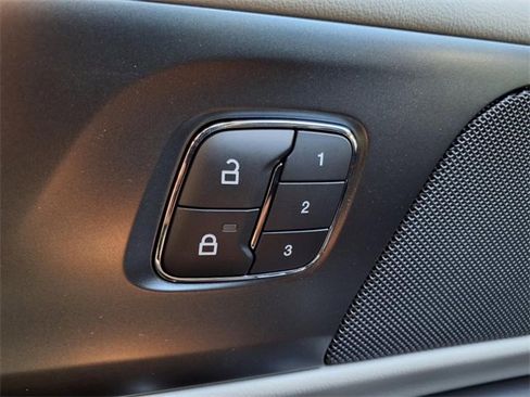 New 2025 Lincoln Nautilus Premier w/ Equipment Group 102A image 8