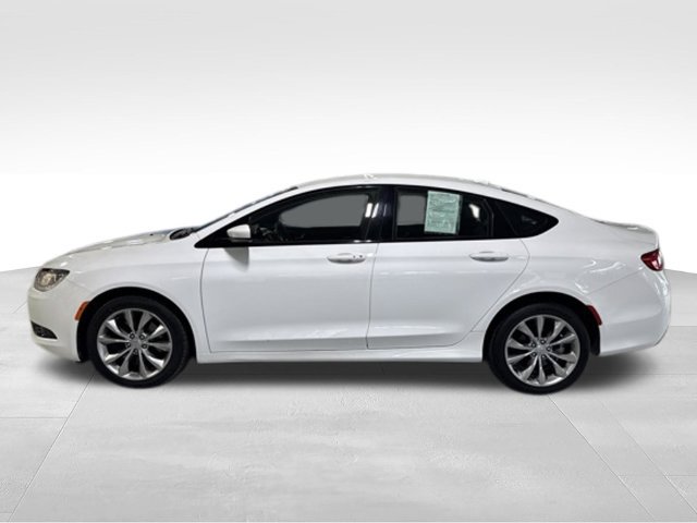 Used 2015 Chrysler 200 S w/ Navigation & Sound Group I AWD/4WD image 2