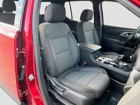 Used 2023 Chevrolet Traverse LT image 26