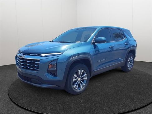 New 2026 Chevrolet Equinox LT w/ Safety and Technology Package FWD image 3