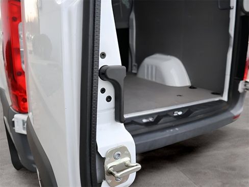 Used 2023 Mercedes-Benz Sprinter 144 Cargo image 18