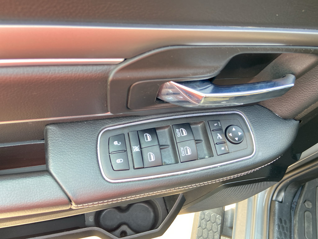 Used 2022 RAM 1500 Warlock w/ Ceramic Grey Warlock Package AWD/4WD image 9